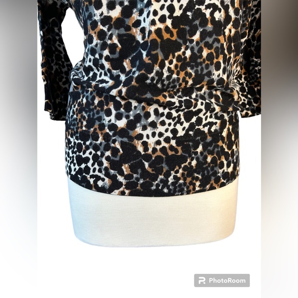 EUC DKNY Sweater Women’s Size M - Picture 5 of 9